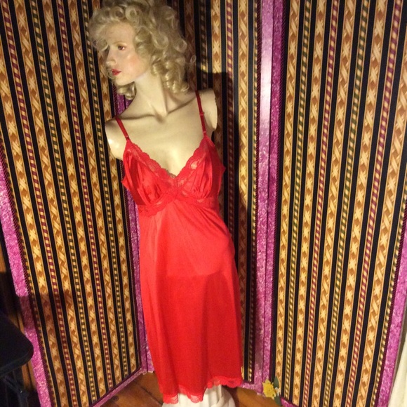 Vintage Other - Beautiful red lace trimmed slip